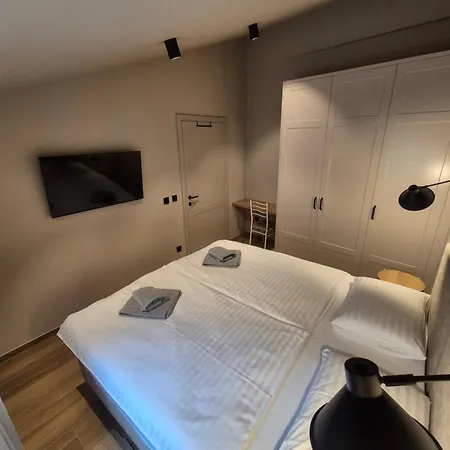 شقة Old Town Premium فيرسار