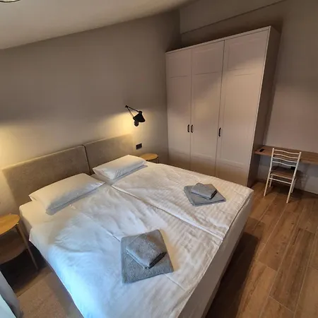 Old Town Premium * فيرسار